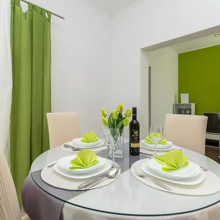 Apartment Roko *