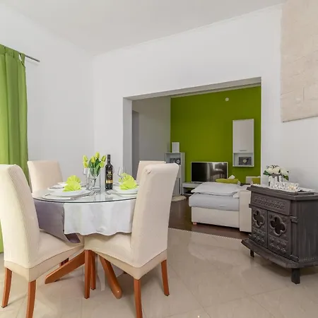 Roko Apartment