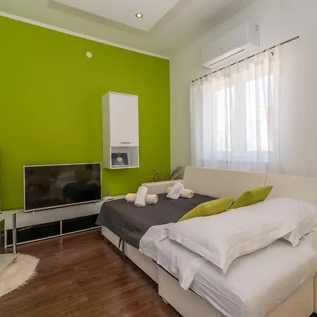 Roko Apartment