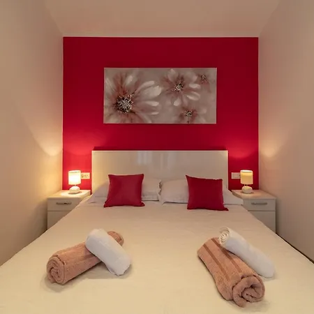 Roko Apartment *